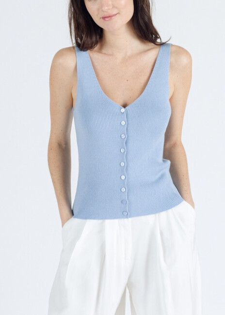 top-knitted-with-buttons-cuca.gr