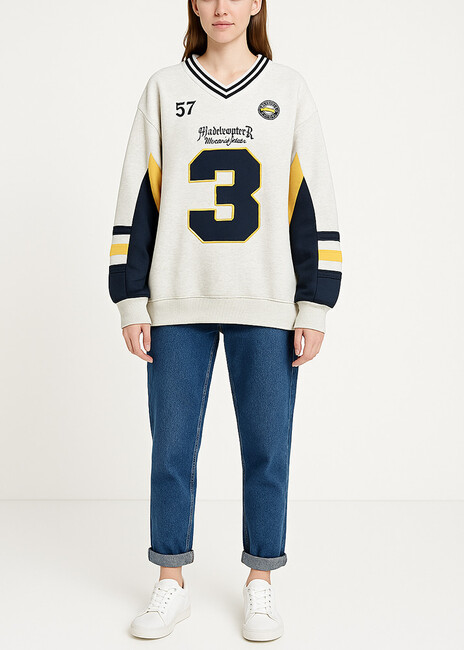 mployza-bambakeri-oversized-me-logos-gkri-cuca.gr