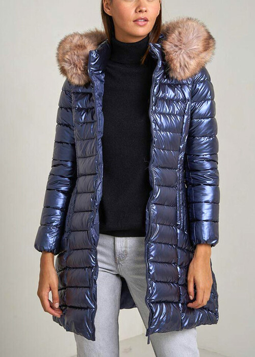 mpoyfan-makry-me-apospomeni-koykoyla-kai-goyna-mple-cuca.gr