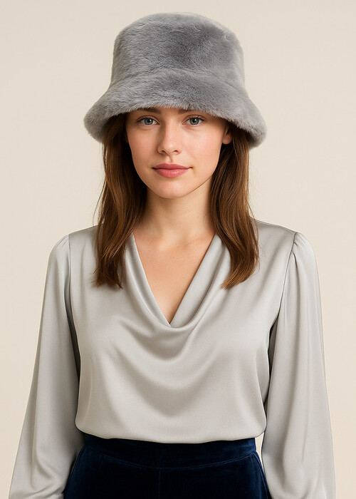 kapelo-bucket-goynino-gkri-cuca.gr