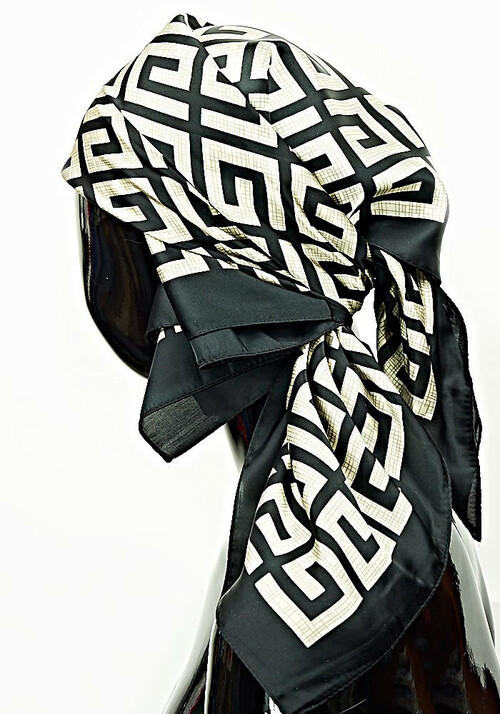 mantili-silk-mix-tetragono-70ek.x-70ek.-gkri-mayro-el-cuca.gr